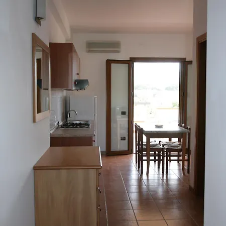 Hotel Villaggio Borgo Marino 3*