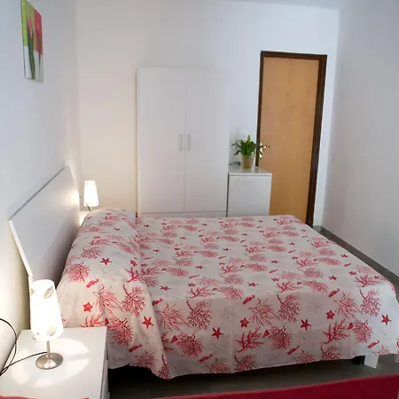 Villaggio Borgo Marino 3* ザンブローネ