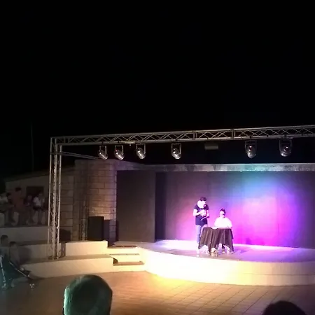 Villaggio Borgo Marino ホテル