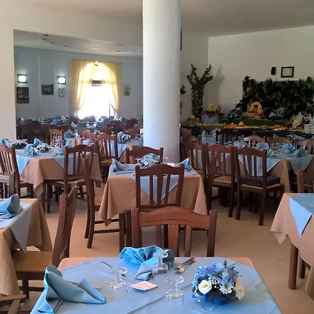 Villaggio Borgo Marino Hotel 3*