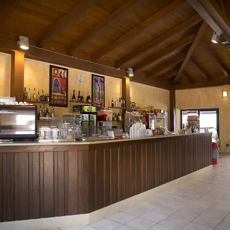 Hotel Villaggio Borgo Marino 3*