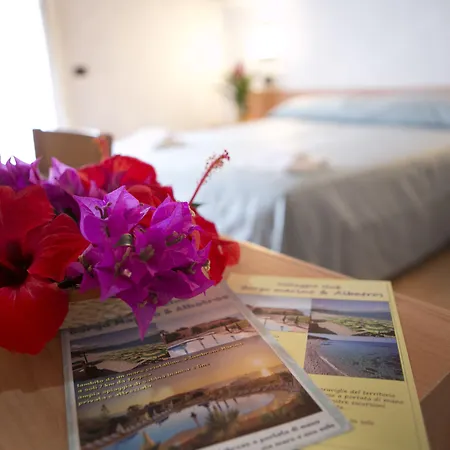 Villaggio Borgo Marino ホテル 3*