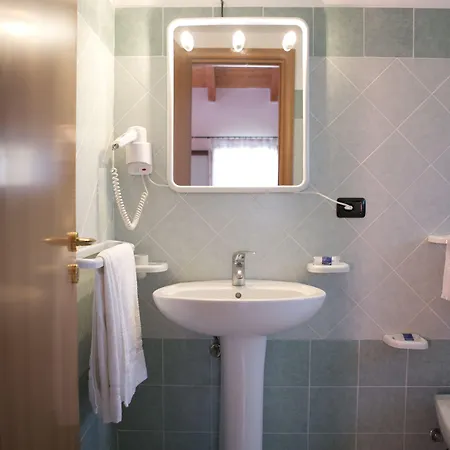 Villaggio Borgo Marino ホテル 3*