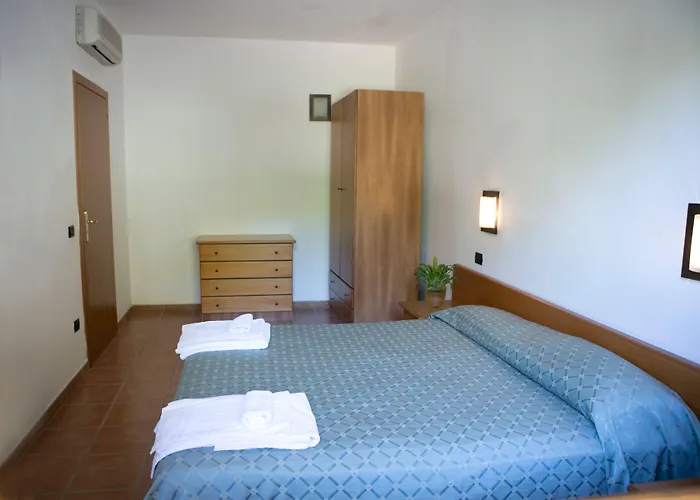 Szálloda Villaggio Borgo Marino 3*