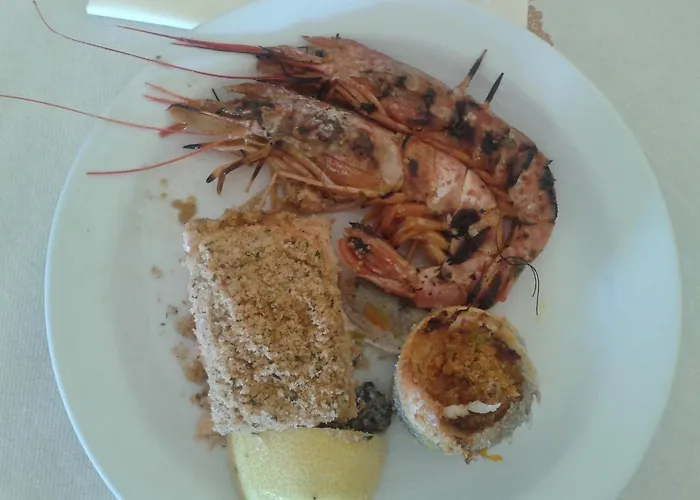 Villaggio Borgo Marino מלון