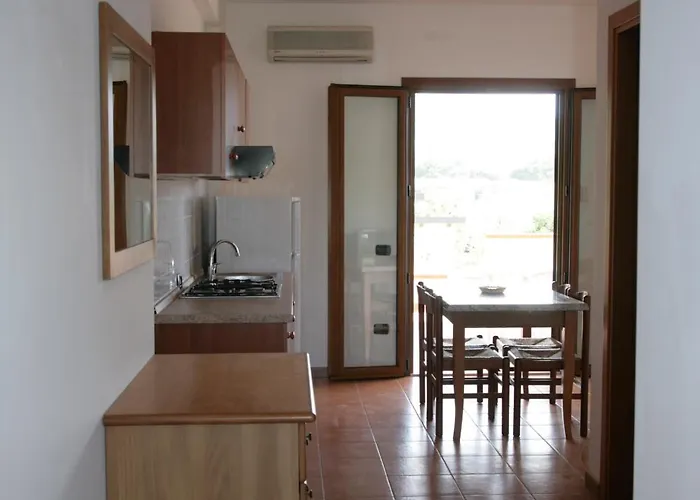 Szálloda Villaggio Borgo Marino 3*