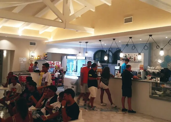 Villaggio Borgo Marino מלון